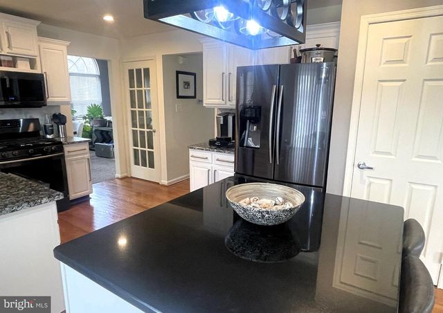 22 BRITT LEA DR, Sicklerville, NJ 08081