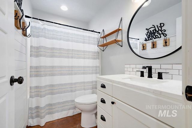 23800 Breyer Rd, Caldwell, ID 83607