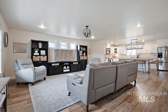 23800 Breyer Rd, Caldwell, ID 83607