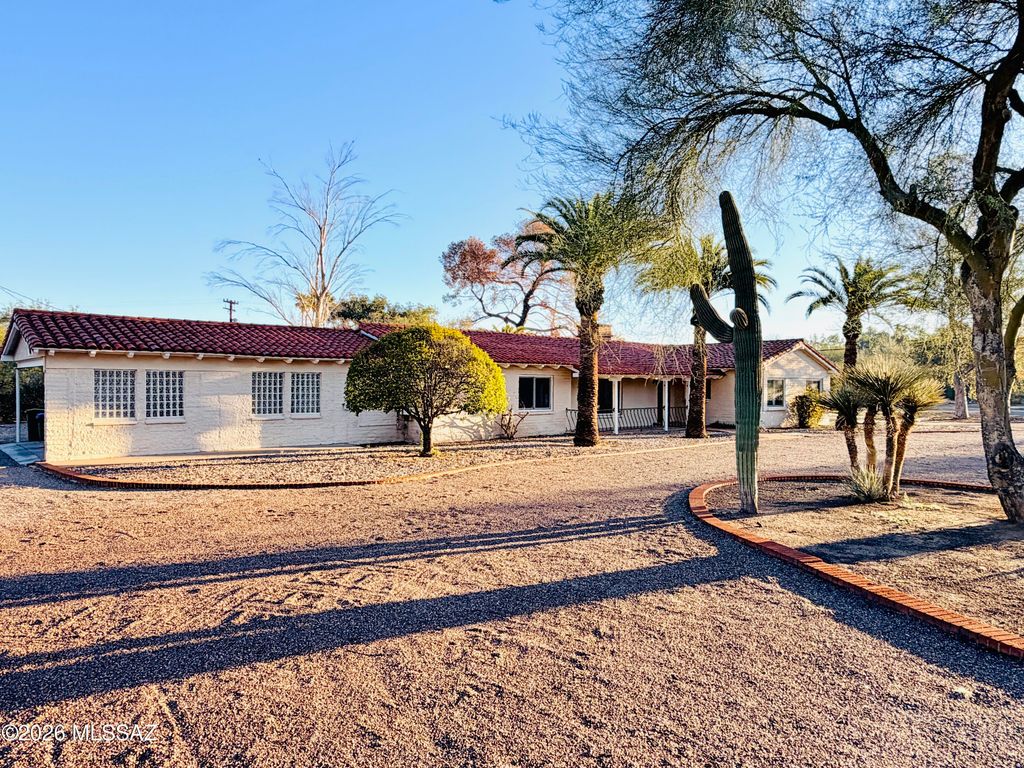 6491 E Santa Aurelia Street, Tucson, AZ 85715