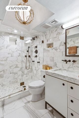 253 W 73rd St Apt 5G, New York City, NY 10023