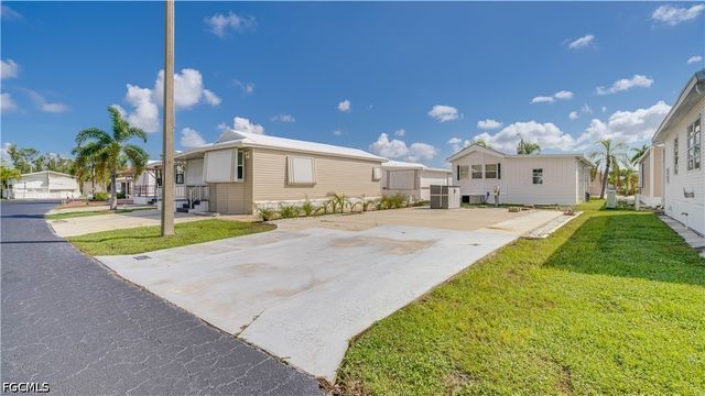 207 Sojourn DR, North Fort Myers, FL 33903