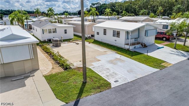 207 Sojourn DR, North Fort Myers, FL 33903