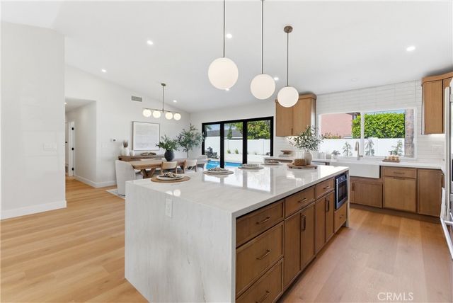 20682 Queens Park Lane, Huntington Beach, CA 92646