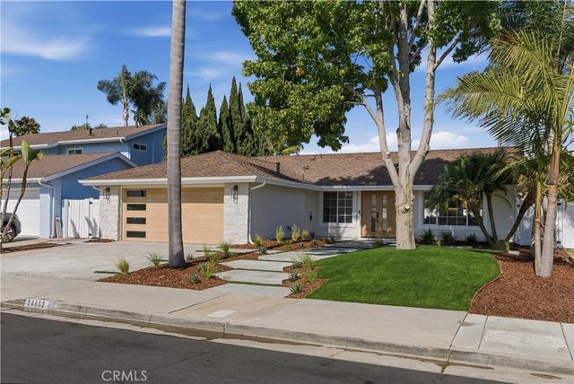 20682 Queens Park Lane, Huntington Beach, CA 92646