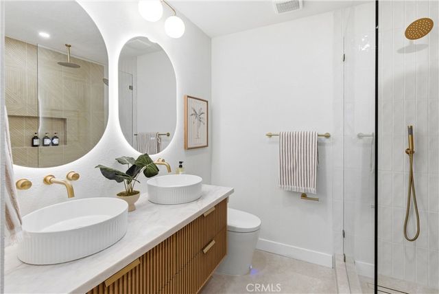 20682 Queens Park Lane, Huntington Beach, CA 92646