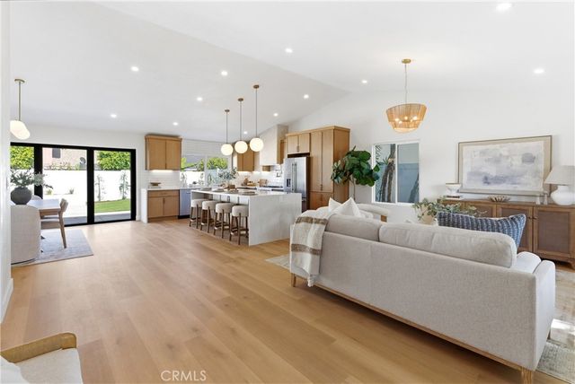 20682 Queens Park Lane, Huntington Beach, CA 92646