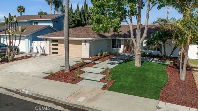 20682 Queens Park Lane, Huntington Beach, CA 92646