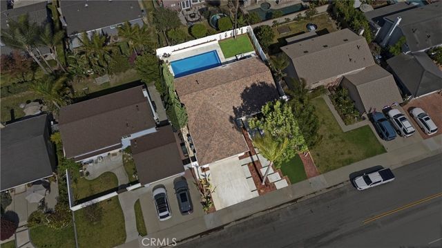 20682 Queens Park Lane, Huntington Beach, CA 92646