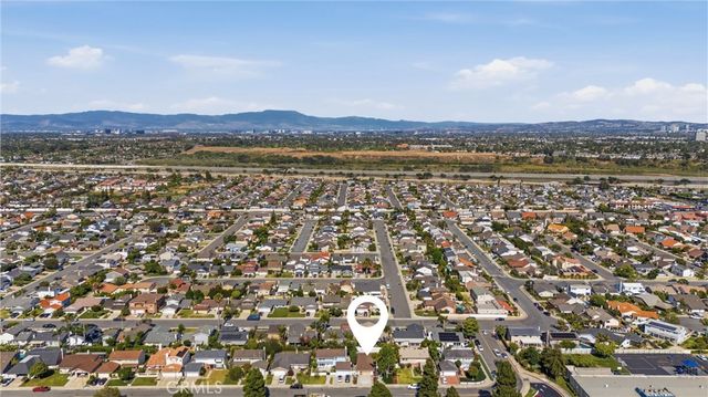 20682 Queens Park Lane, Huntington Beach, CA 92646