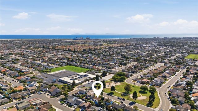 20682 Queens Park Lane, Huntington Beach, CA 92646