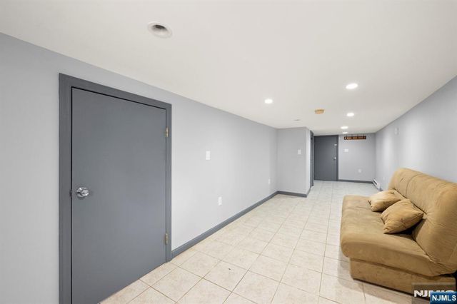 16 Loretta Street, Clifton, NJ 07011