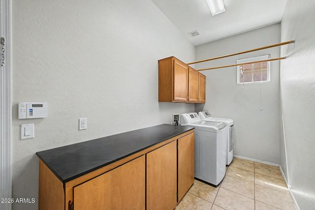 3350 S ROGER Court, Chandler, AZ 85286