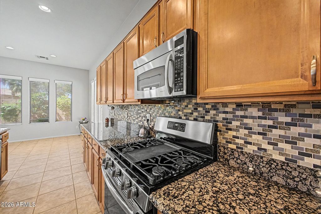 Image 13 of property listing at 3350 S ROGER Court, Chandler, AZ 85286