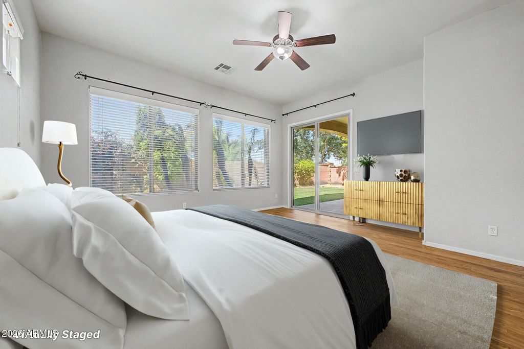 Image 16 of property listing at 3350 S ROGER Court, Chandler, AZ 85286