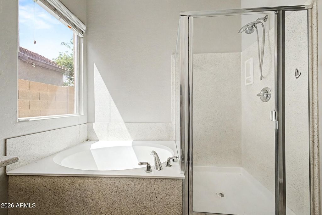 Image 20 of property listing at 3350 S ROGER Court, Chandler, AZ 85286