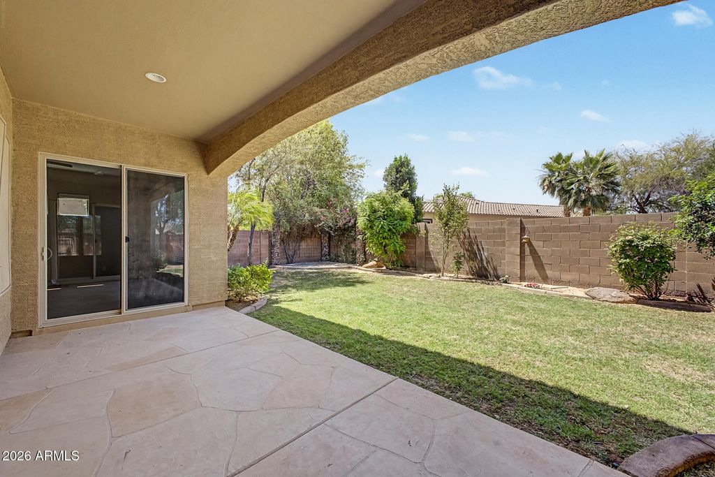 Image 31 of property listing at 3350 S ROGER Court, Chandler, AZ 85286