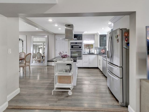 216 Lynn Fells Pkwy, Saugus, MA 01906