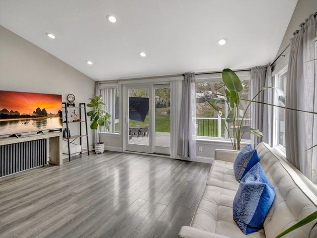 216 Lynn Fells Pkwy, Saugus, MA 01906