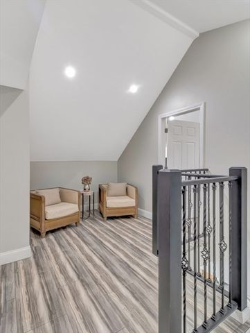 216 Lynn Fells Pkwy, Saugus, MA 01906