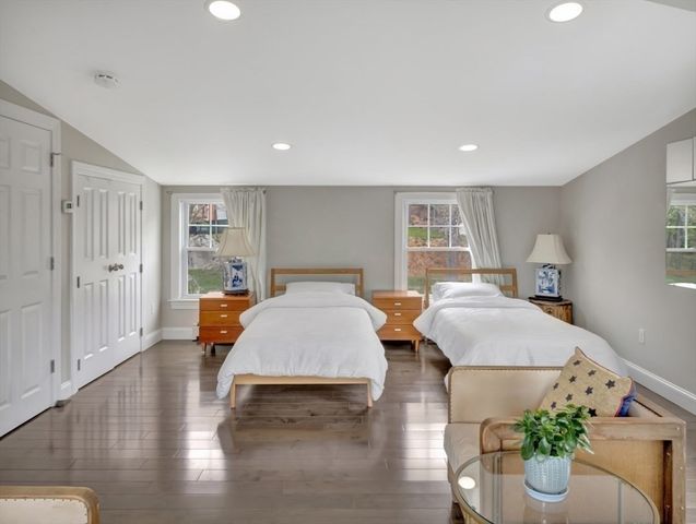 216 Lynn Fells Pkwy, Saugus, MA 01906