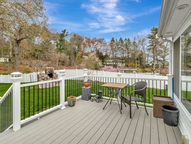 216 Lynn Fells Pkwy, Saugus, MA 01906