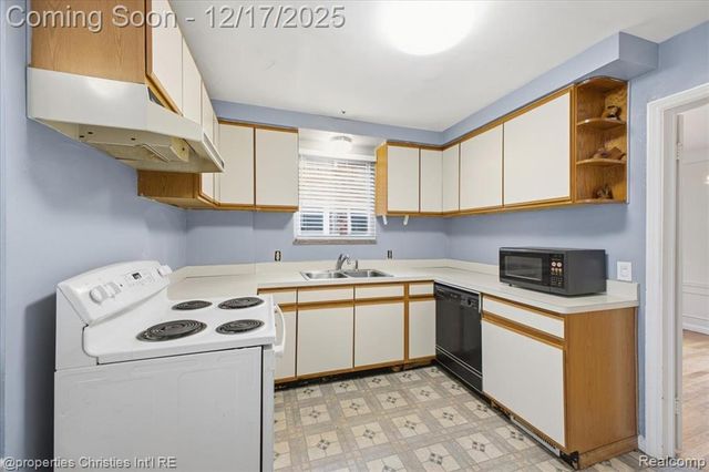 18945 Littlefield Street, Detroit, MI 48235