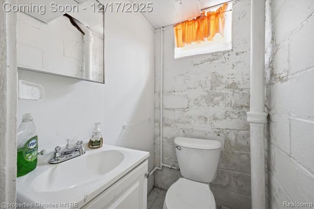 18945 Littlefield Street, Detroit, MI 48235