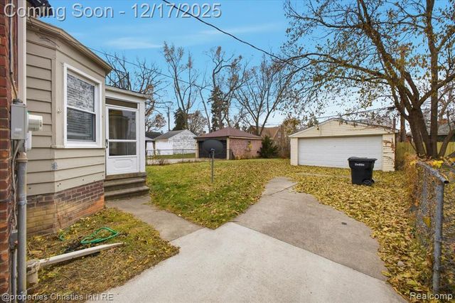 18945 Littlefield Street, Detroit, MI 48235