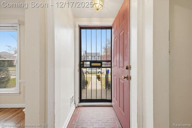 18945 Littlefield Street, Detroit, MI 48235