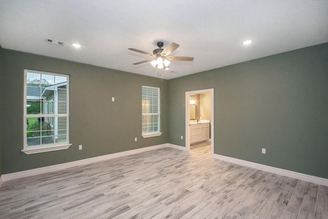 218 Brown Street, West Columbia, TX 77486