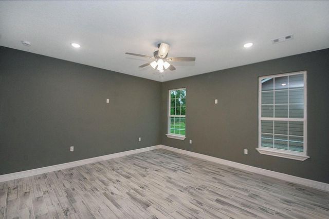 218 Brown Street, West Columbia, TX 77486