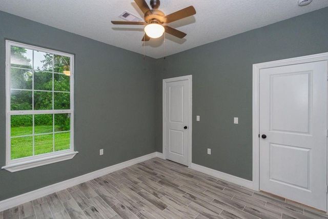 218 Brown Street, West Columbia, TX 77486