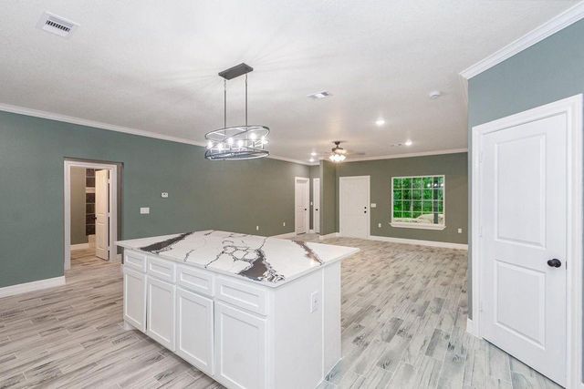 218 Brown Street, West Columbia, TX 77486