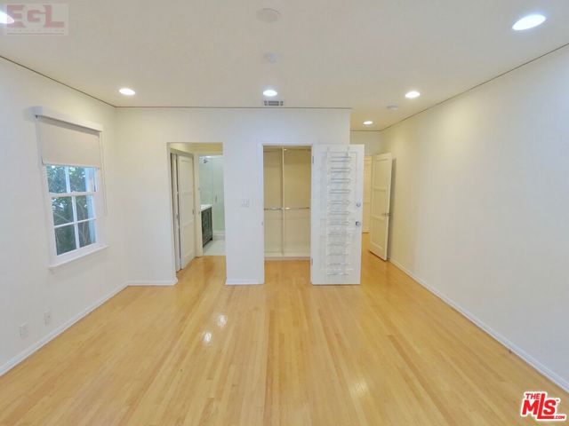 10749 Wellworth Avenue, Los Angeles, CA 90024