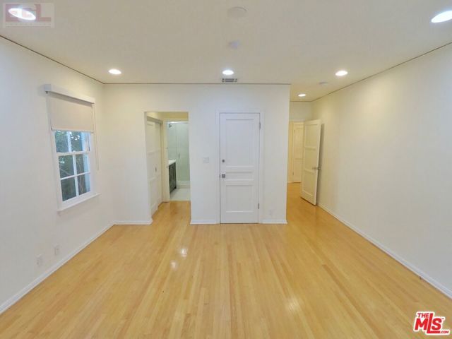 10749 Wellworth Avenue, Los Angeles, CA 90024