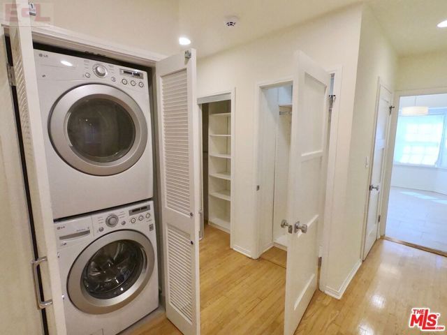 10749 Wellworth Avenue, Los Angeles, CA 90024