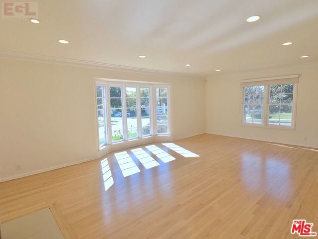 10749 Wellworth Avenue, Los Angeles, CA 90024
