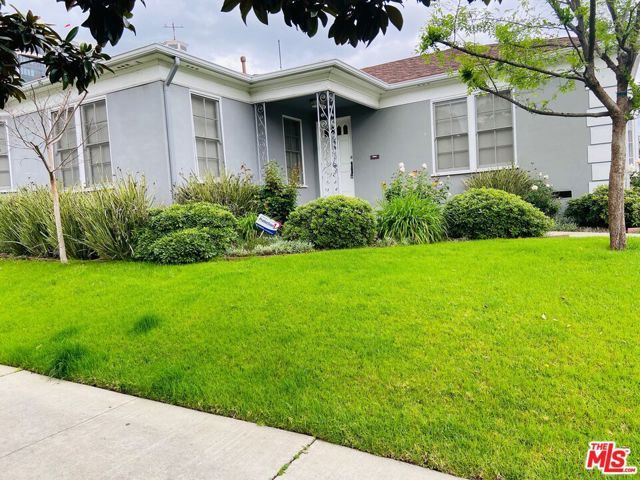 10749 Wellworth Avenue, Los Angeles, CA 90024