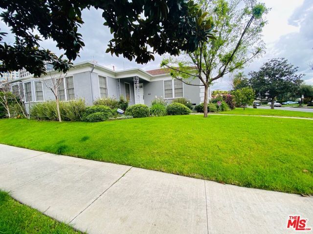 10749 Wellworth Avenue, Los Angeles, CA 90024
