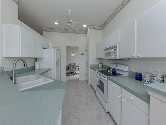 737 POND LILY WAY, Venice, FL 34293