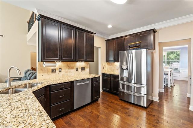 1826 Castle Gate Court, High Point, NC 27265