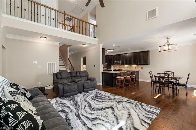 1826 Castle Gate Court, High Point, NC 27265