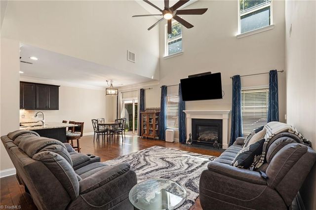 1826 Castle Gate Court, High Point, NC 27265
