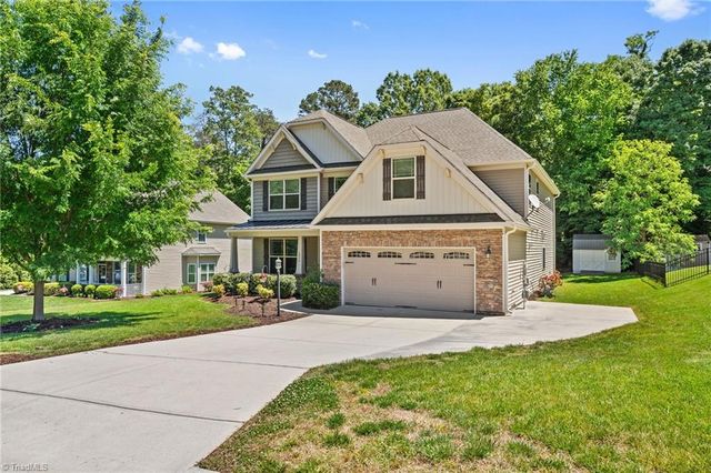 1826 Castle Gate Court, High Point, NC 27265