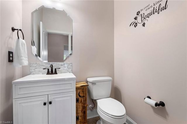 1826 Castle Gate Court, High Point, NC 27265