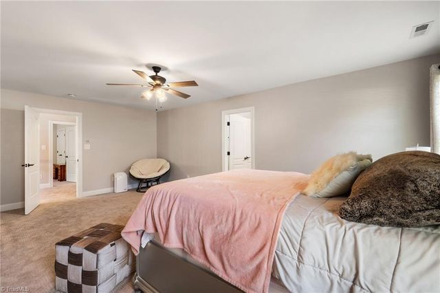 1826 Castle Gate Court, High Point, NC 27265
