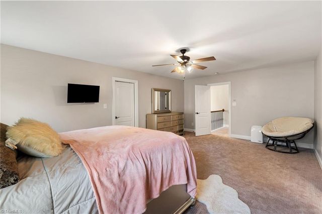 1826 Castle Gate Court, High Point, NC 27265