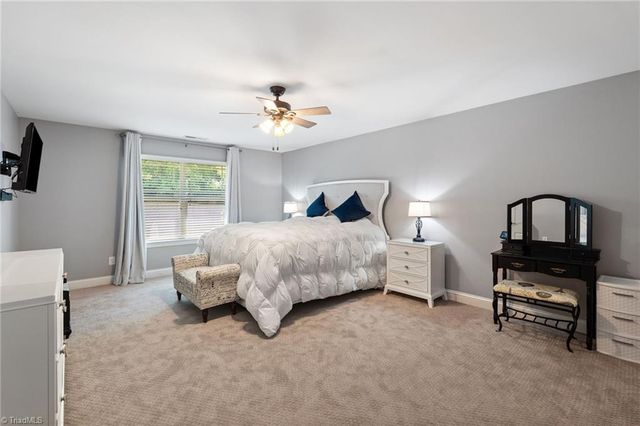 1826 Castle Gate Court, High Point, NC 27265