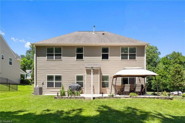 1826 Castle Gate Court, High Point, NC 27265